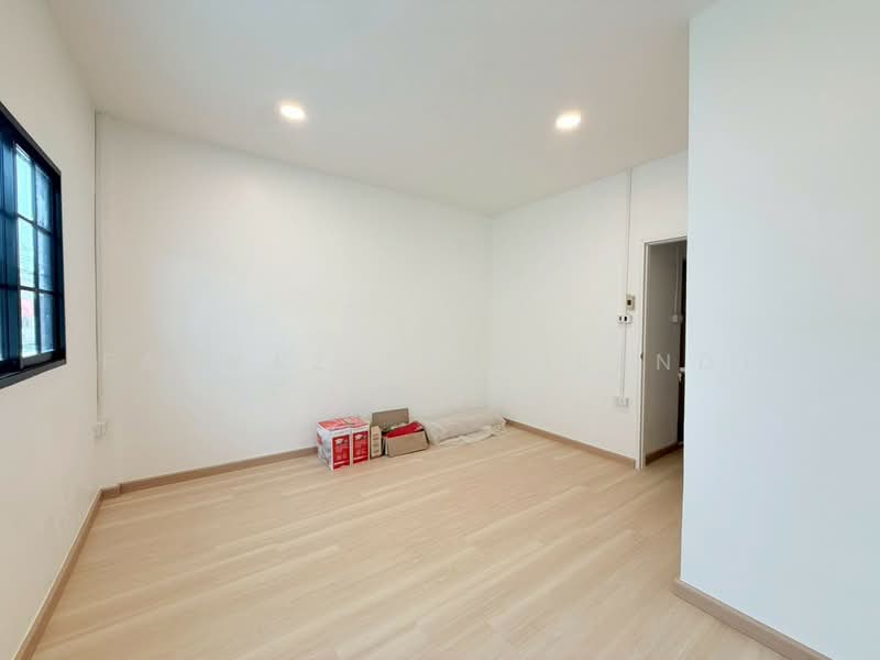 Rare 2BR Townhouse in Nuan Chan Bangkok | 80 sqm Practical City Home, Bangkok