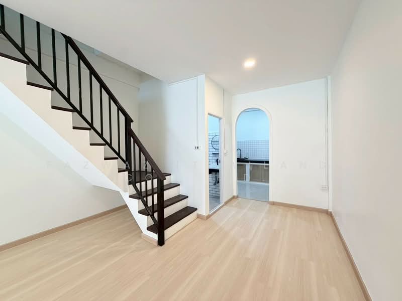 Rare 2BR Townhouse in Nuan Chan Bangkok | 80 sqm Practical City Home, Bangkok