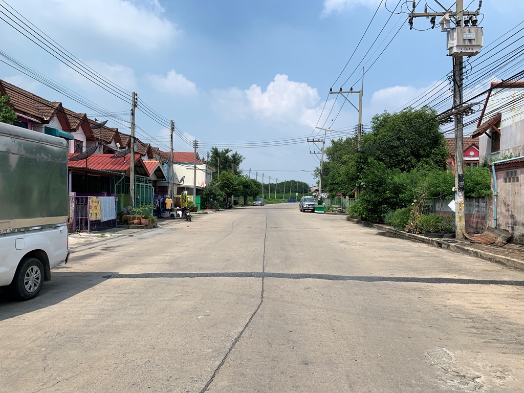 ทาวน์เฮ้าส์ โครงการบ้านเฟื่องฟ้านคร 5 ลาดหลุมแก้ว