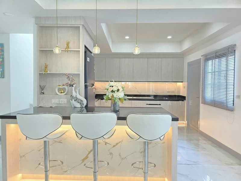 4 Bedroom Pool Villa for Sale East Pattaya, Chon Buri (Pattaya)