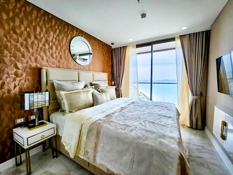 Copacabana Beach Jomtien, Chon Buri (Pattaya)