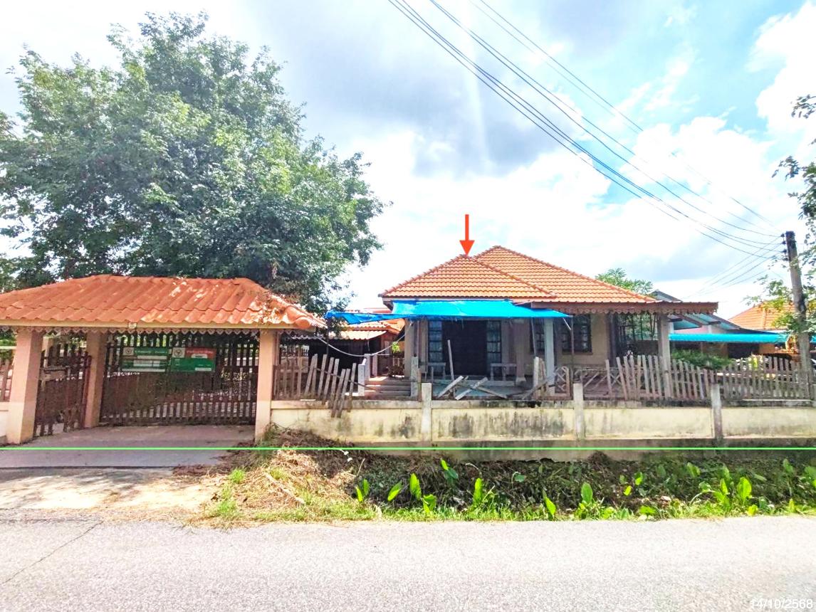 Single-Family Home in Ang Thong, Ang Thong