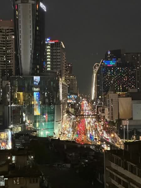 Manhattan Chidlom, Bangkok