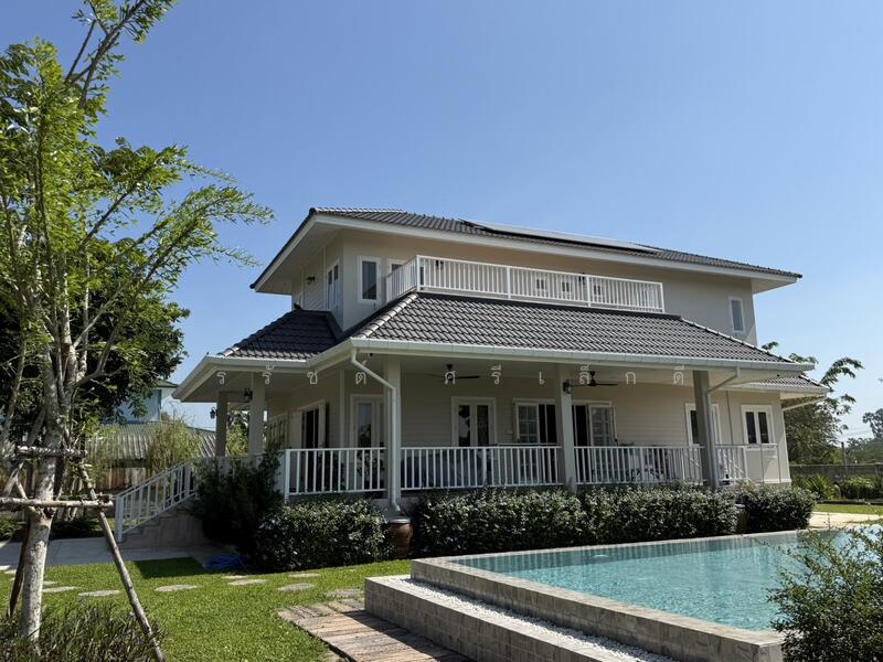 Large Pool Villa for Sale in Cha-am – Nearly 2 Rai of Land, 300m to the Beach, Phetchaburi