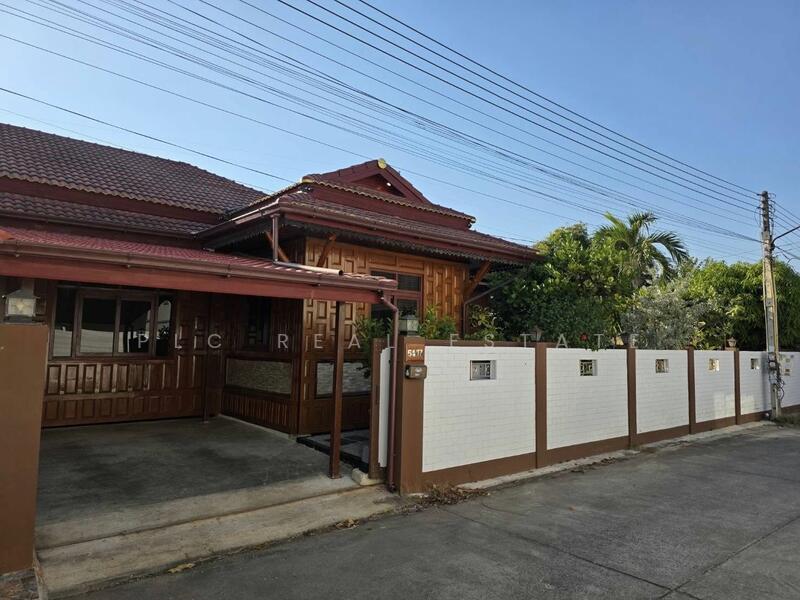 Resort Style Pool View Villa for sale Huai Yai Pattaya, Chon Buri (Pattaya)