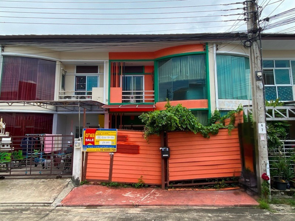 Townhouse at Ratchaphruek Housing Project, Suvarnabhumi-Lak Si Lat Krabang