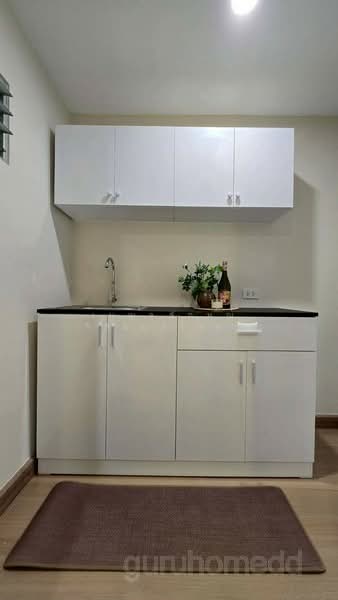 Lumpini Condo Town Bodindecha Ramkhamhaeng, Bangkok