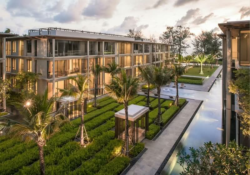 Baan Mai Khao, Phuket