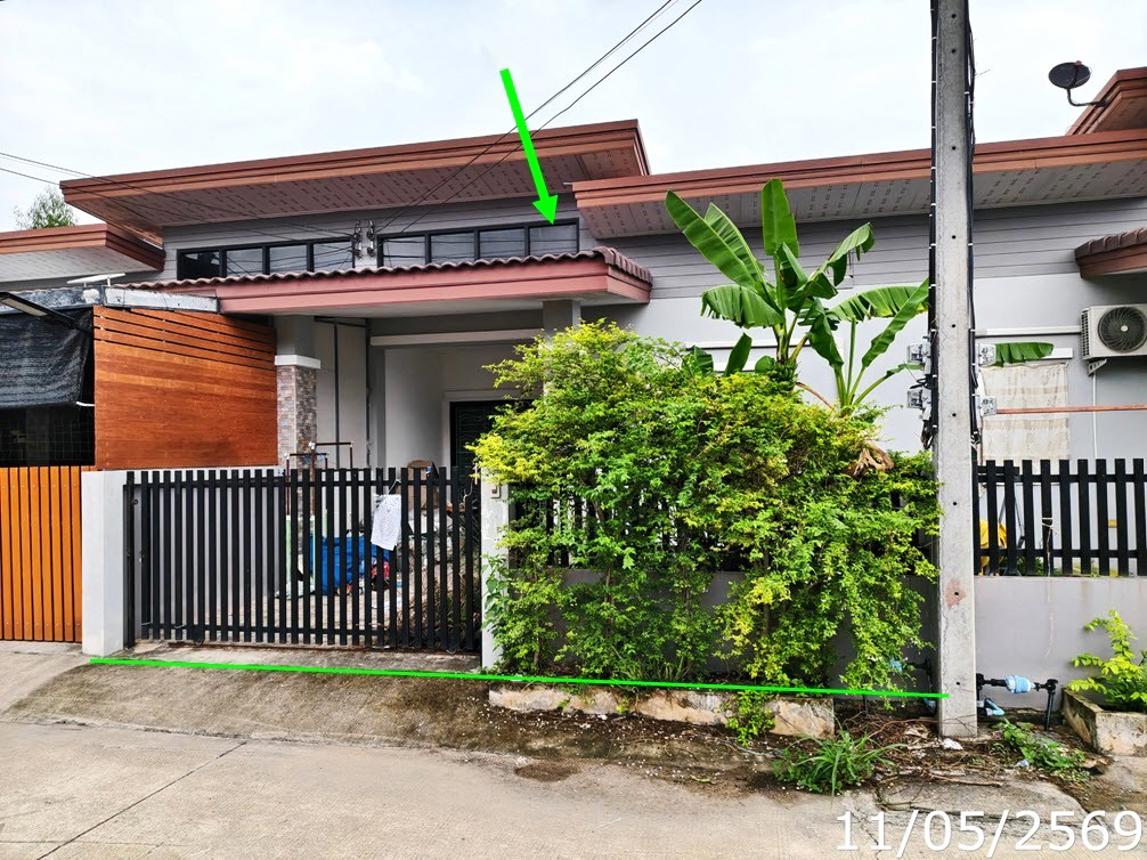 ทาวน์เฮ้าส์ บ้านสุขใจ สุขสบาย 5 ปลวกแดง ระยอง