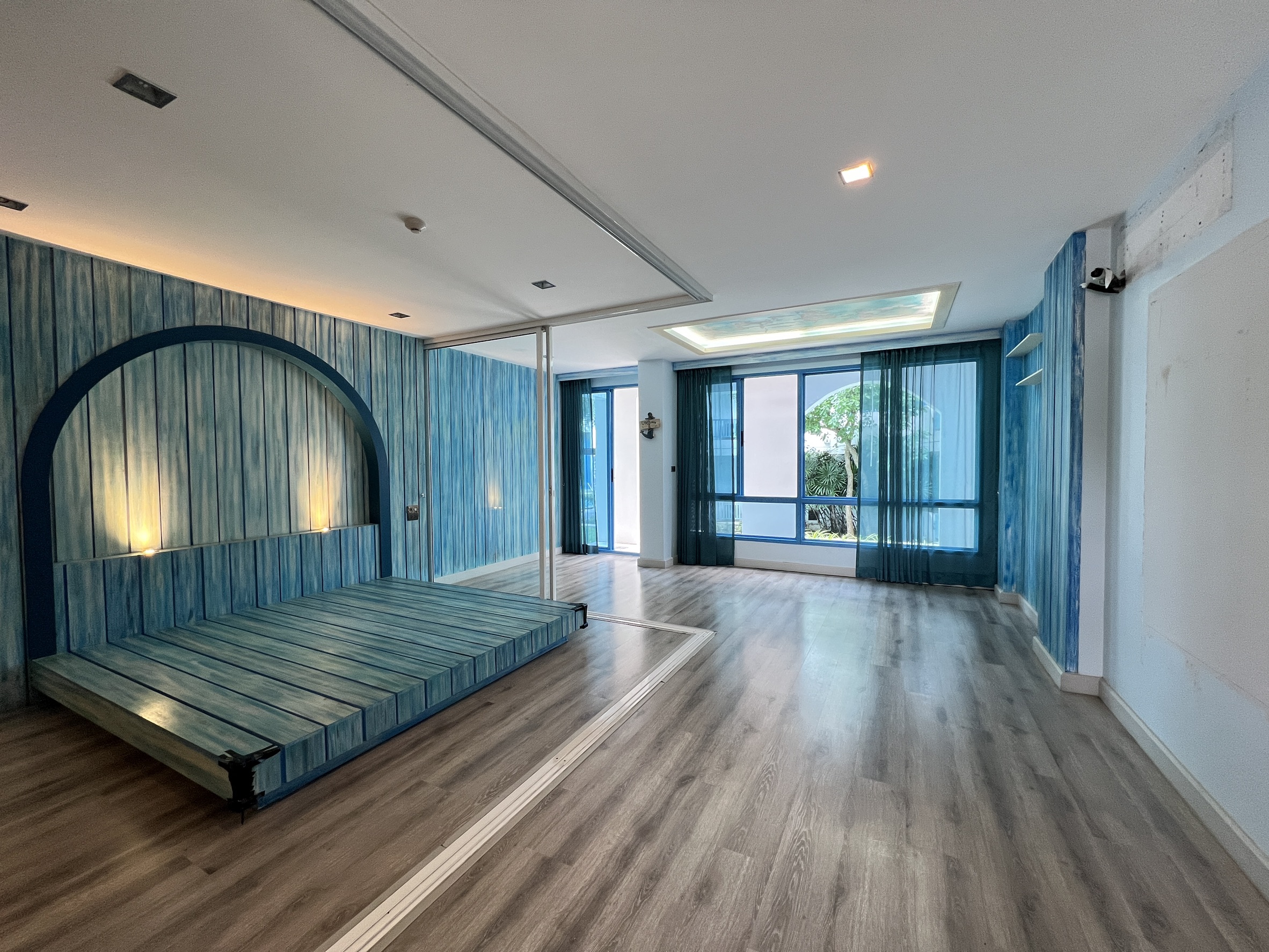 คอนโดมีเนียม เดอะ เครสท์ ซานโตรา หัวหิน