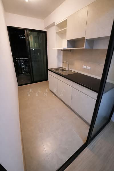Supalai Loft @ Talat Phlu Station, Bangkok