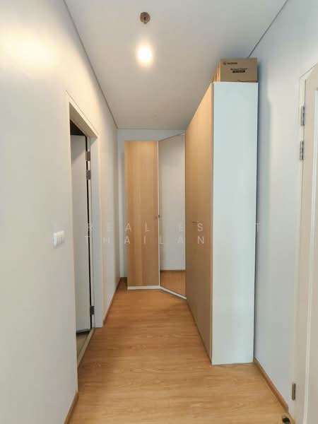 Villa Asoke, Bangkok