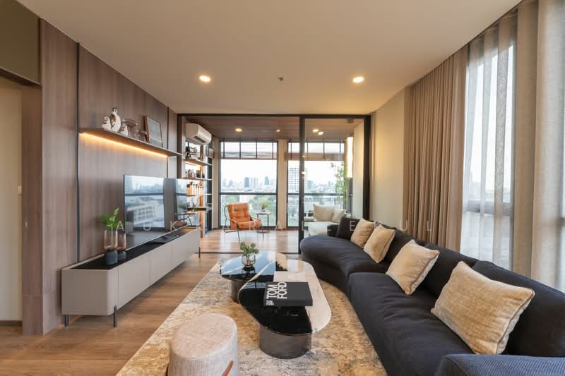 The Issara Sathorn, Bangkok