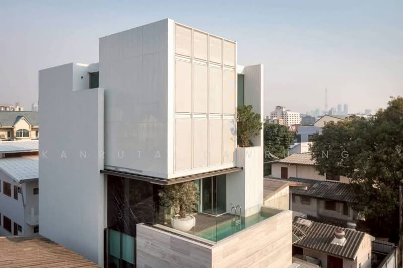 Home Office Inthamara 15, Bangkok
