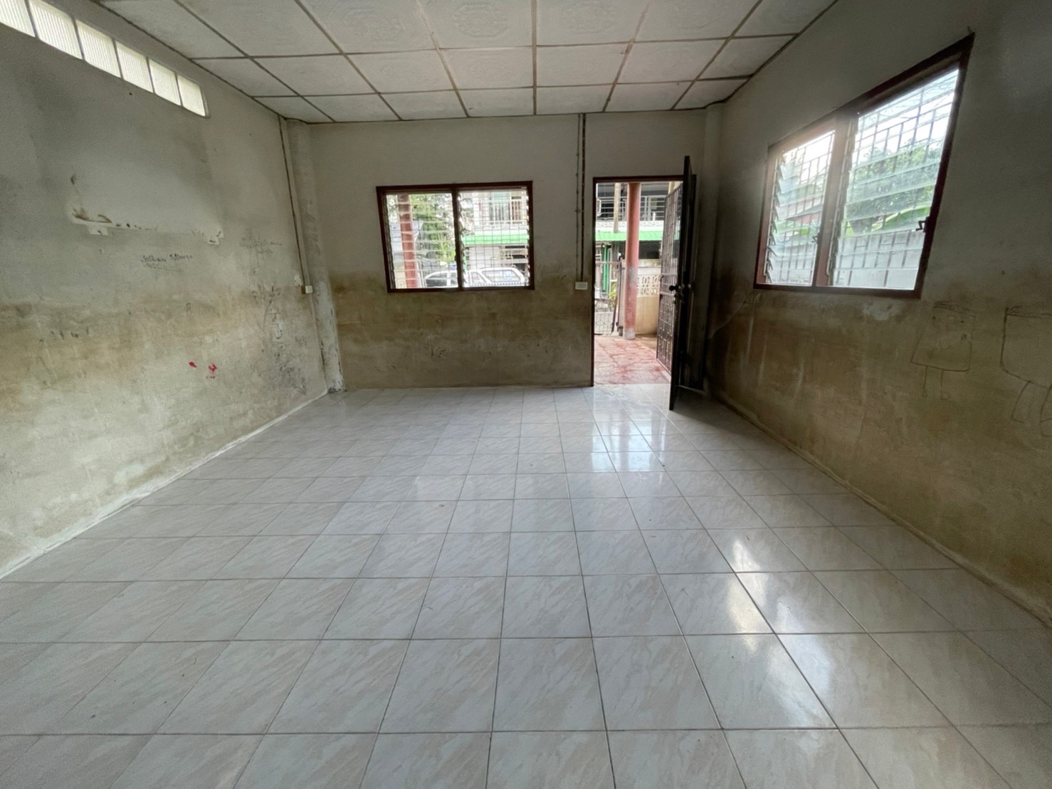 บ้านเดี่ยว 2 ชั้น เนื้อที่ 19.5 ตร.ว. หมู่บ้านการเคหะคลองสี่