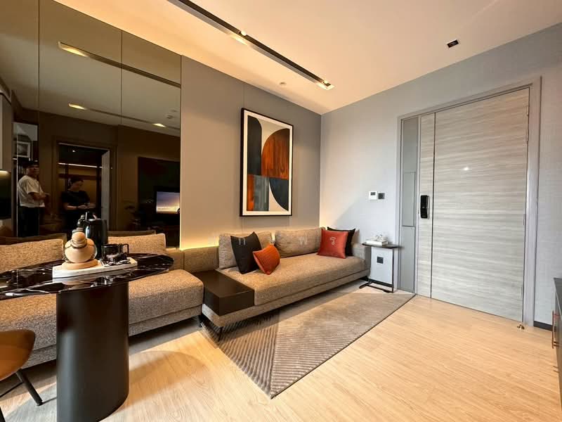 The Room Sukhumvit 38, Bangkok