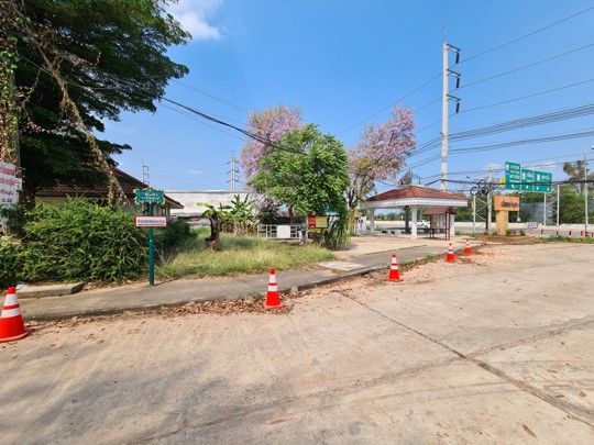 ที่ดินเปล่า โครงการเมืองประชา