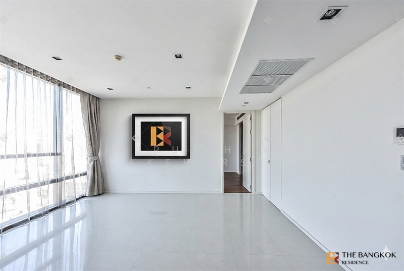 The Bangkok Sathorn, Bangkok