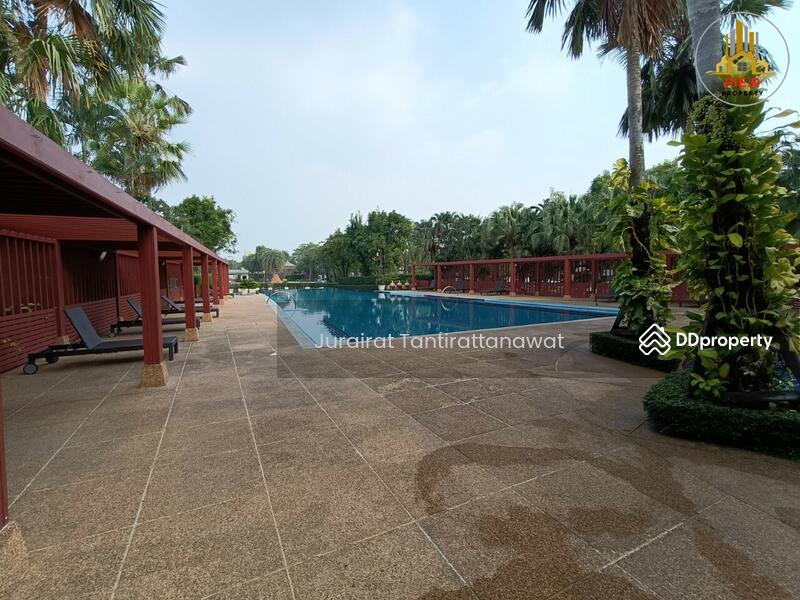 Narasiri Pattanakarn-Srinakarin, Bangkok