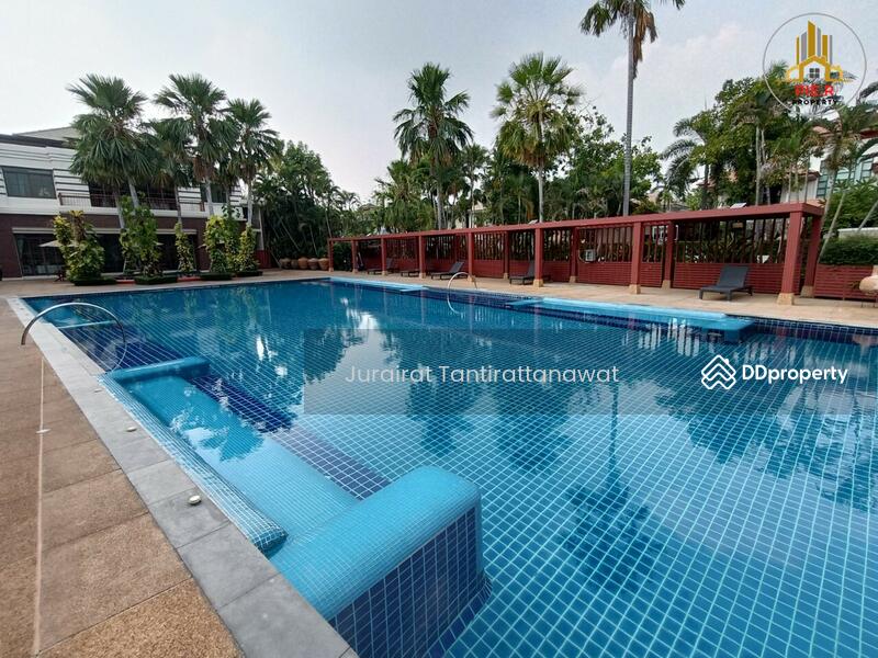 Narasiri Pattanakarn-Srinakarin, Bangkok
