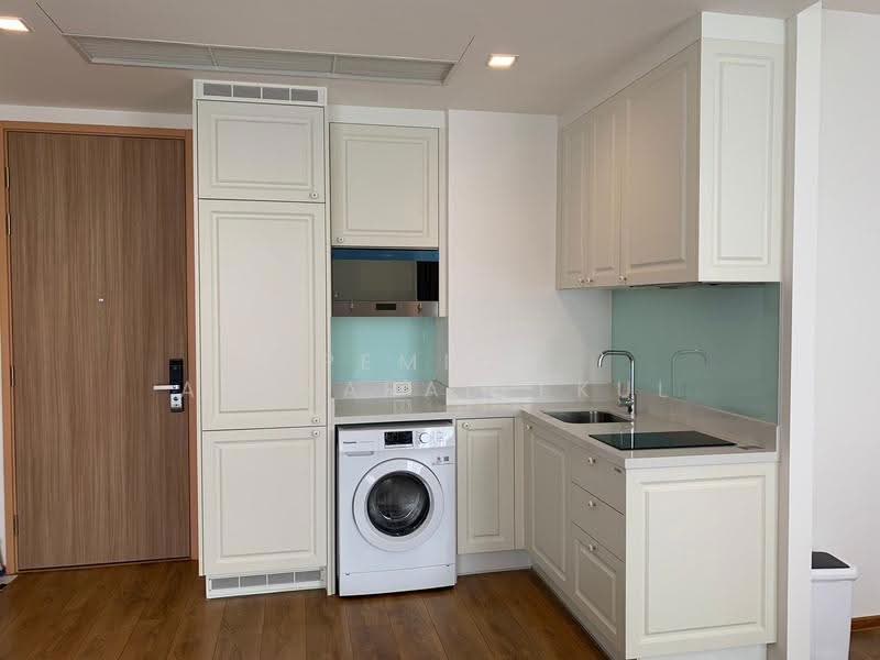Noble BE33, Bangkok