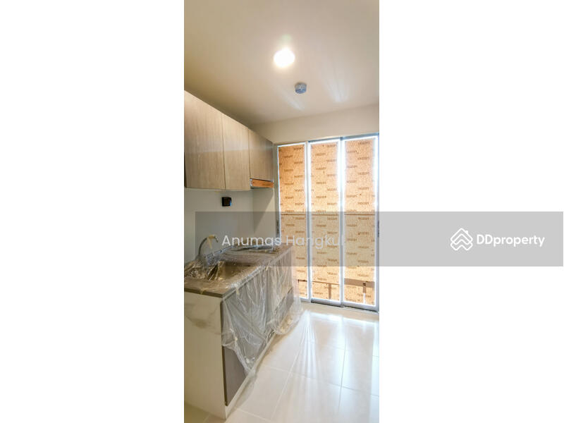 Present Condo Wutthakat-Ekachai, Bangkok
