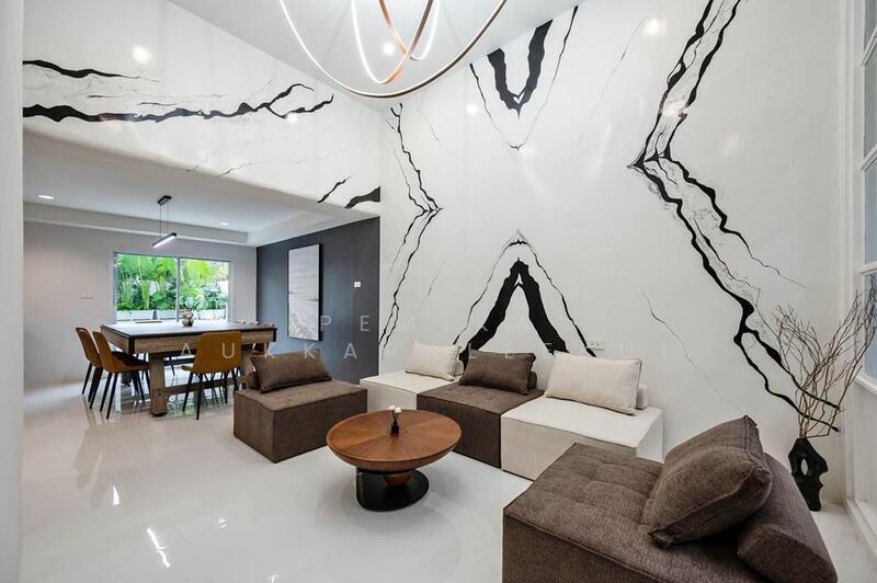 5-BR Villa, Bangkok