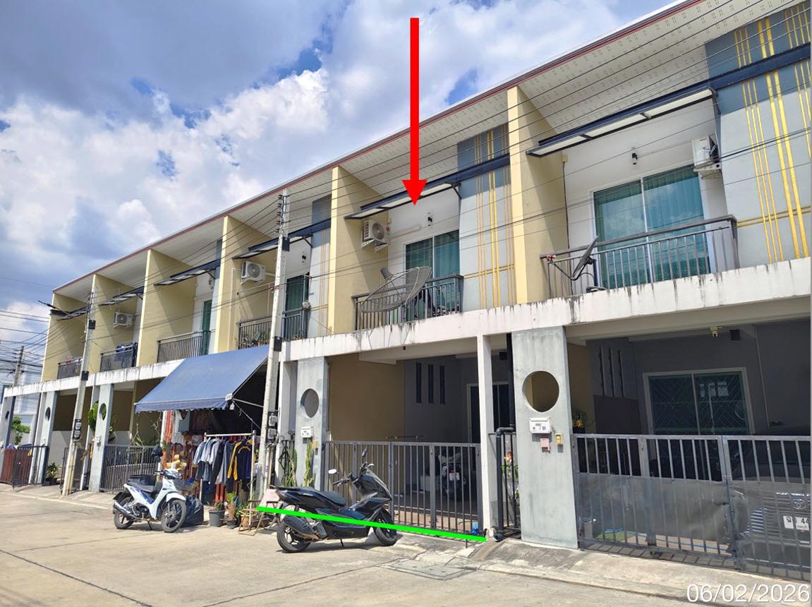 Townhouse Goldenland Siren Pak Klong Bang Rayong
