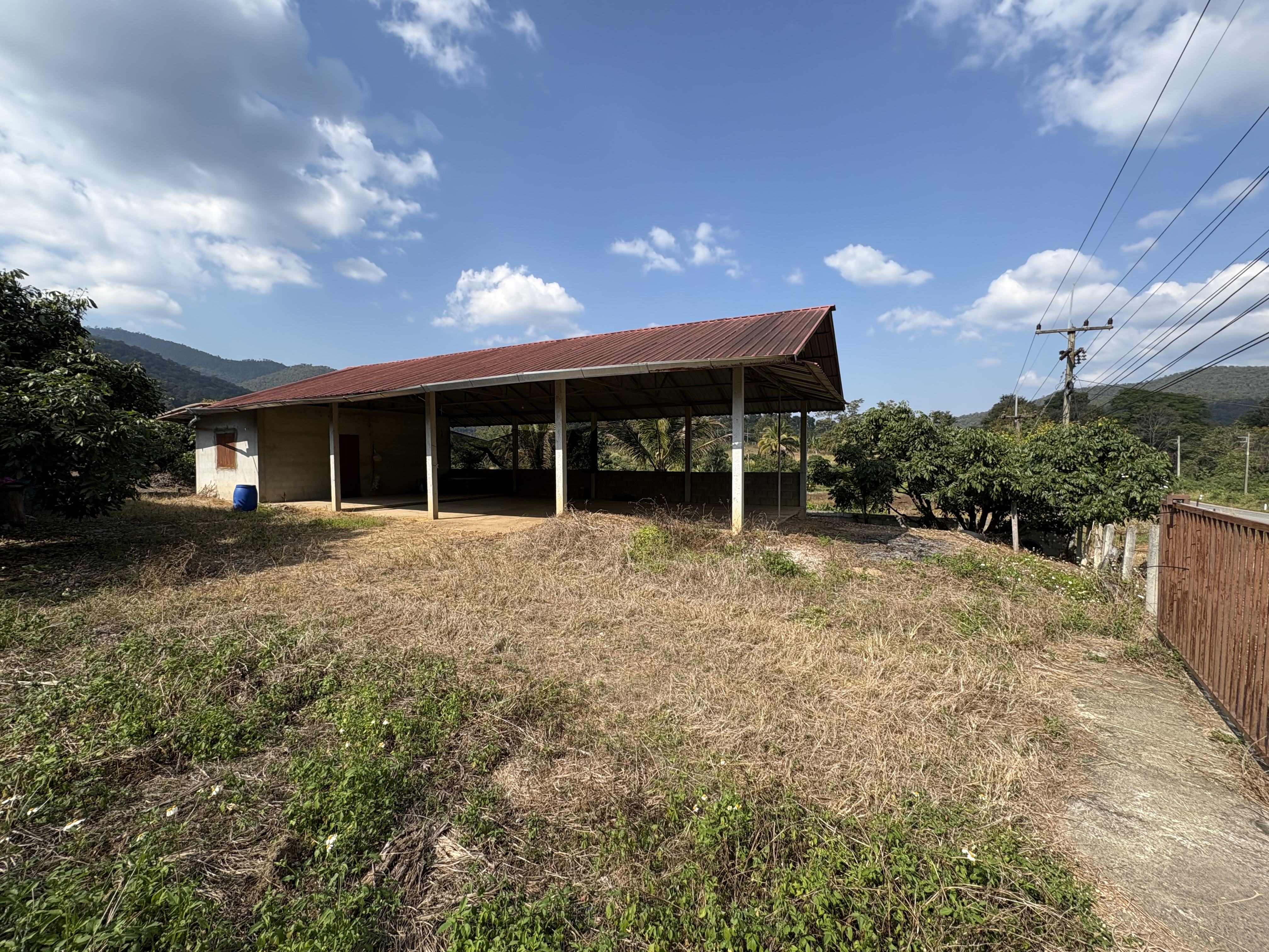 บ้านเดี่ยว ใกล้อุทยานแห่งชาติศรีลานนา อำเภอพร้าว เชียงใหม่