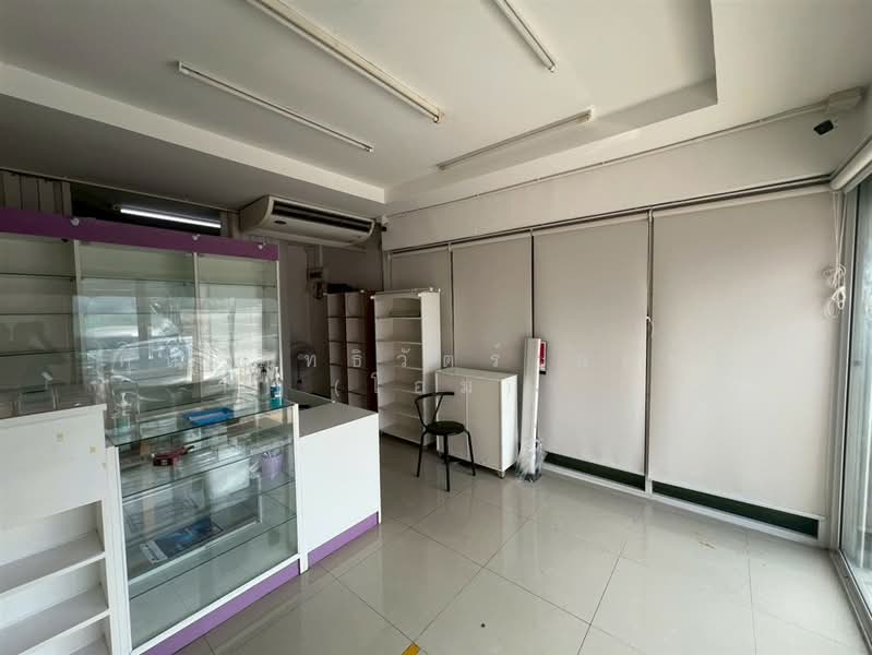ทาวน์เฮ้าส์ 3 ชั้น 19.2 ตร.ว. ทาวน์เฮ้าส์ ซอยบางด้วน ถนนทางรถไฟสายเก่าปากน้ำ, Samut Prakan