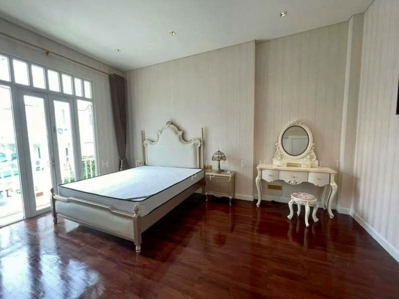 Tadarawadi, Chon Buri (Pattaya)