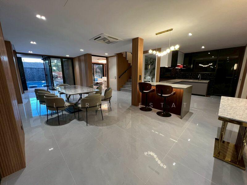 Luxury Pool Villa for Sale in Jomtien, Chon Buri (Pattaya)