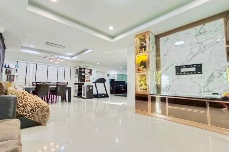Baan Green Live, Bangkok