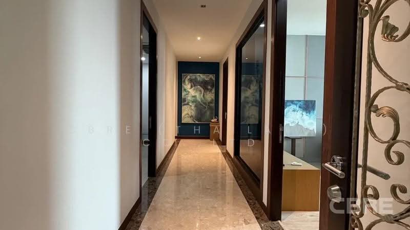 Baan Sathorn Chao Phraya, bangkok