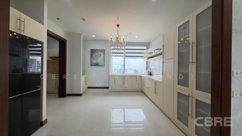 Baan Sathorn Chao Phraya, bangkok