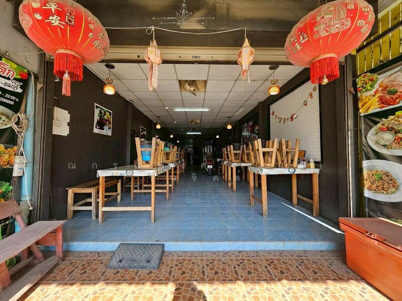 Three-story building, Nong Han, Chiang Mai