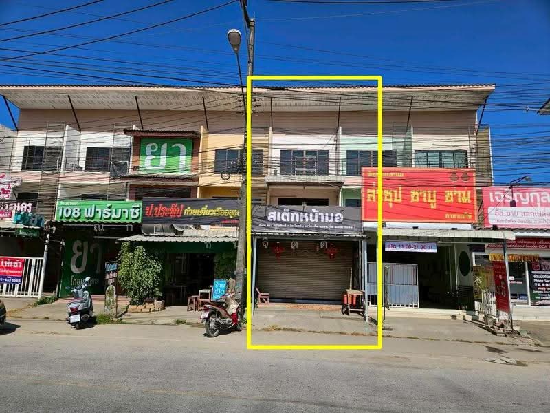 Three-story building, Nong Han, Chiang Mai