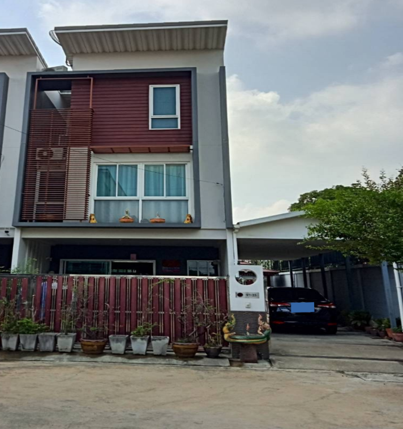 ทาวน์เฮ้าส์ บารอนเนีย ทาวน์ ท่าน้ำนนท์ เมืองนนทบุรี นนทบุรี