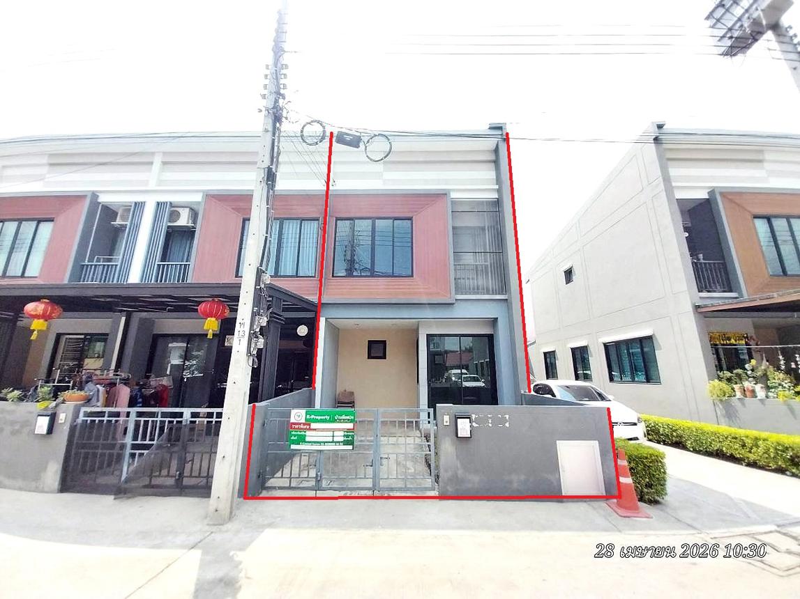 ทาวน์เฮ้าส์ เดอะ ทรอป เออเบิร์น มอเตอร์เวย์-ลาดกระบัง ลาดกระบัง กรุงเทพมหานคร