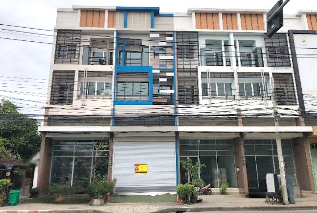 Commercial Building 3.5 stories, Work Place Phetkasem 81 Project: Newly Renovated