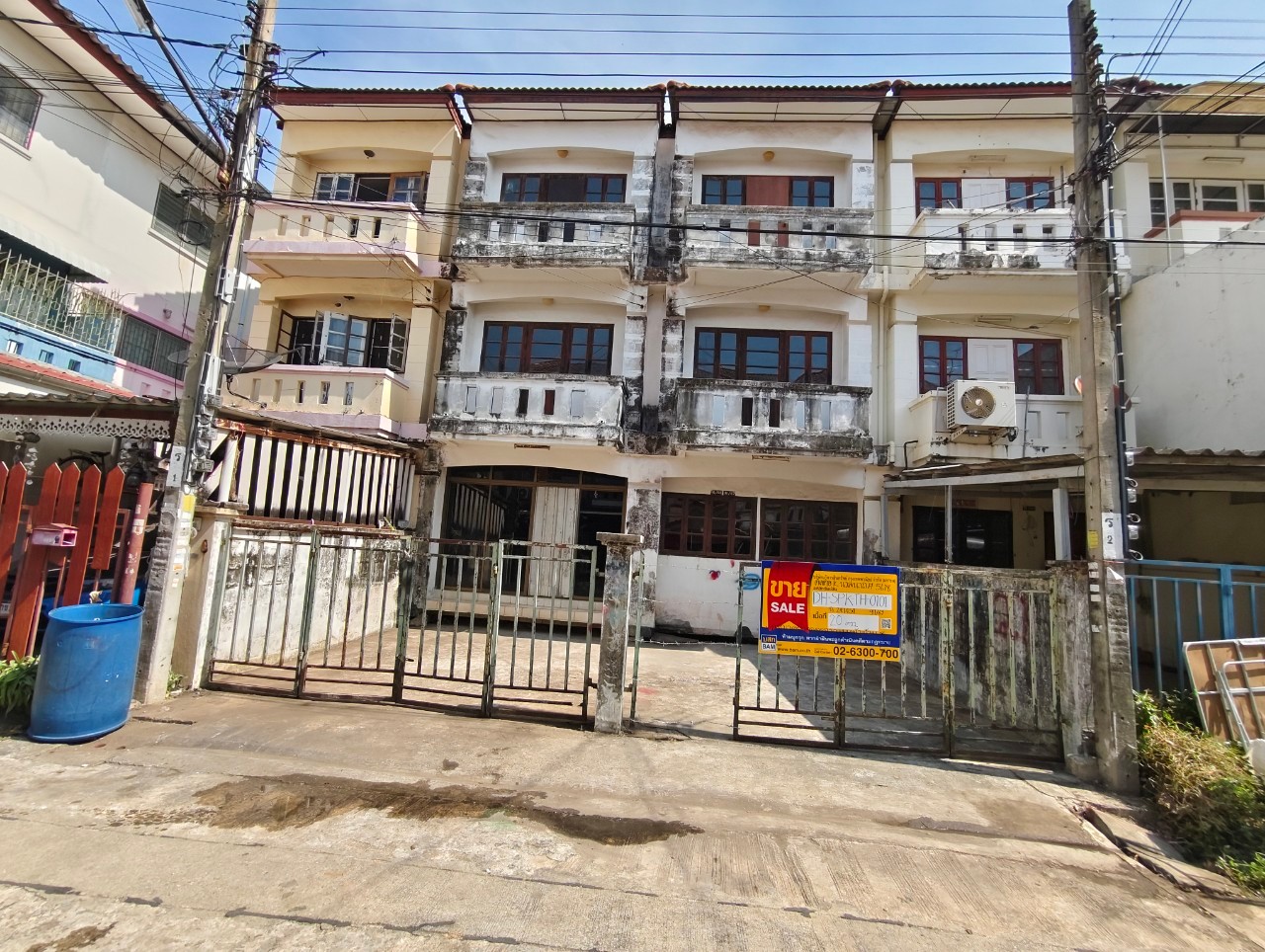 Townhouse project in Wiset Sukhakarn 15, Phra Phradaeng