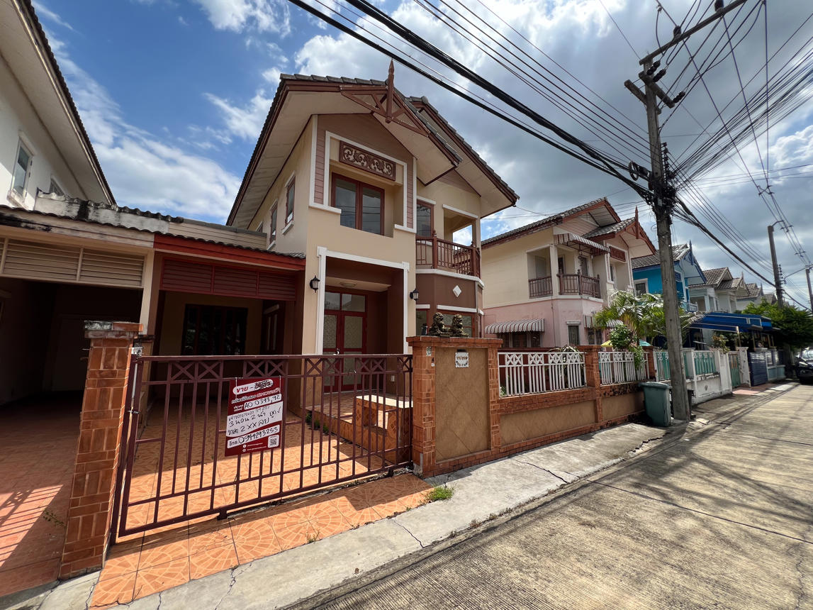 Townhouse Bann Fah Piya Ram, Ing Nii, Lam Luk Ka, Pathum Thani