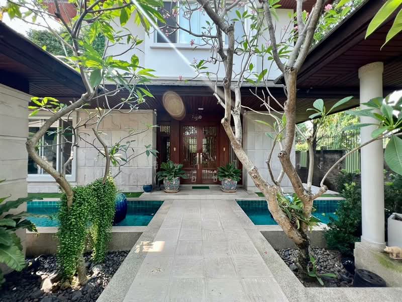 บ้านเดี่ยว 3 ชั้น 260 ตร.ว. บ้านเดี่ยว ซอยวิภาวดี-รังสิต60 แยก18-1-2, Bangkok