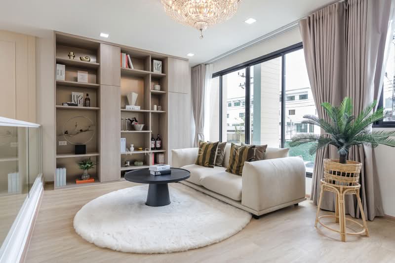 THE BLISZ ICONIC SATHON – CHARAN 35, Bangkok