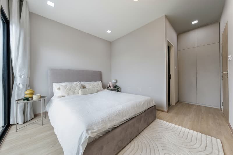 THE BLISZ ICONIC SATHON – CHARAN 35, Bangkok