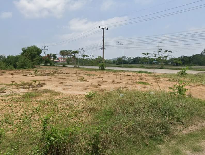 27 rai of land for sale in Ban Phe, leveled and with road frontage on two sides. Located in Soi 13,, Rayong