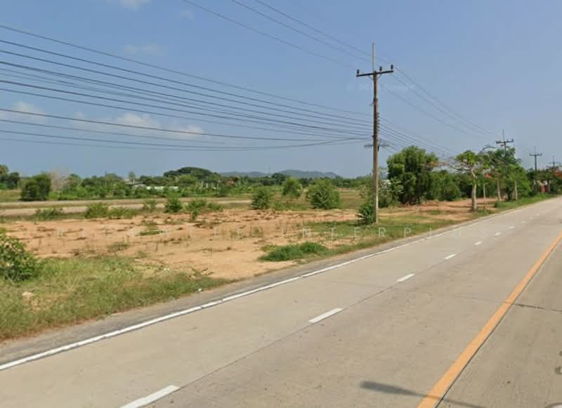 27 rai of land for sale in Ban Phe, leveled and with road frontage on two sides. Located in Soi 13,, Rayong