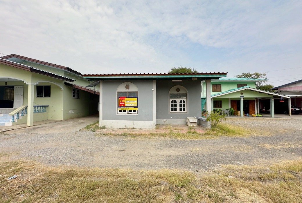 Single House in Chai Badan, Lopburi