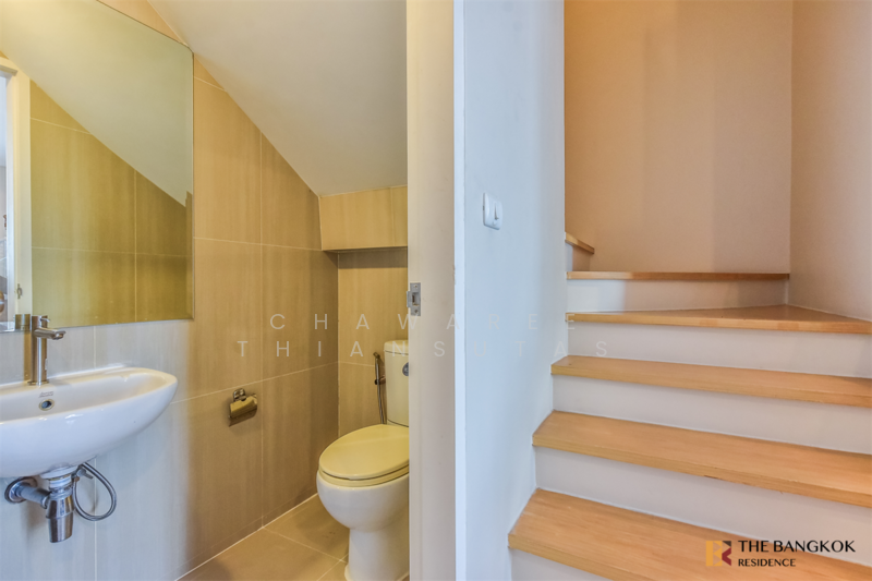 Villa Asoke, Bangkok