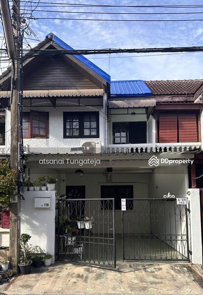 หมู่บ้านเลิศอุบล โชคชัย 4 ซอย 22, Bangkok